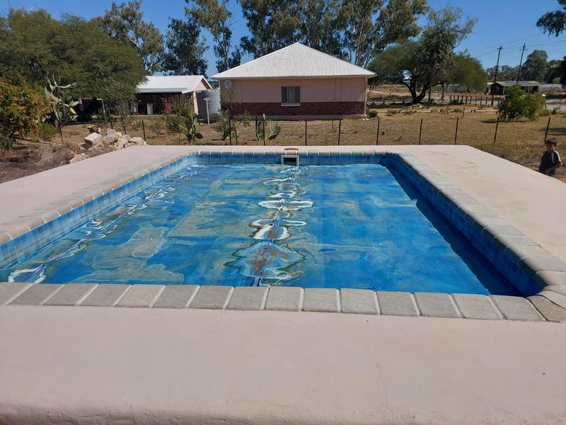 2 Bedroom Property for Sale in Nieuwoudtville Northern Cape